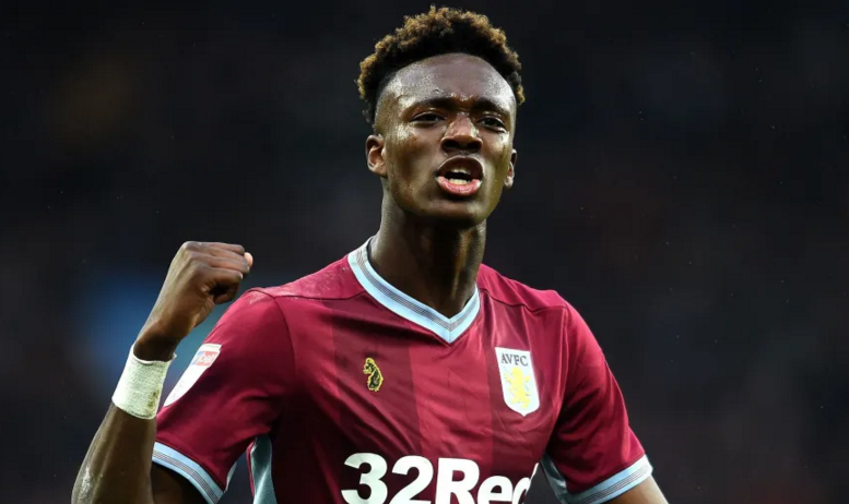 开云娱乐-NBA常规赛赛程吃紧，瓦伦西亚转会期再遭质疑，震撼外界，年轻球员得到机会