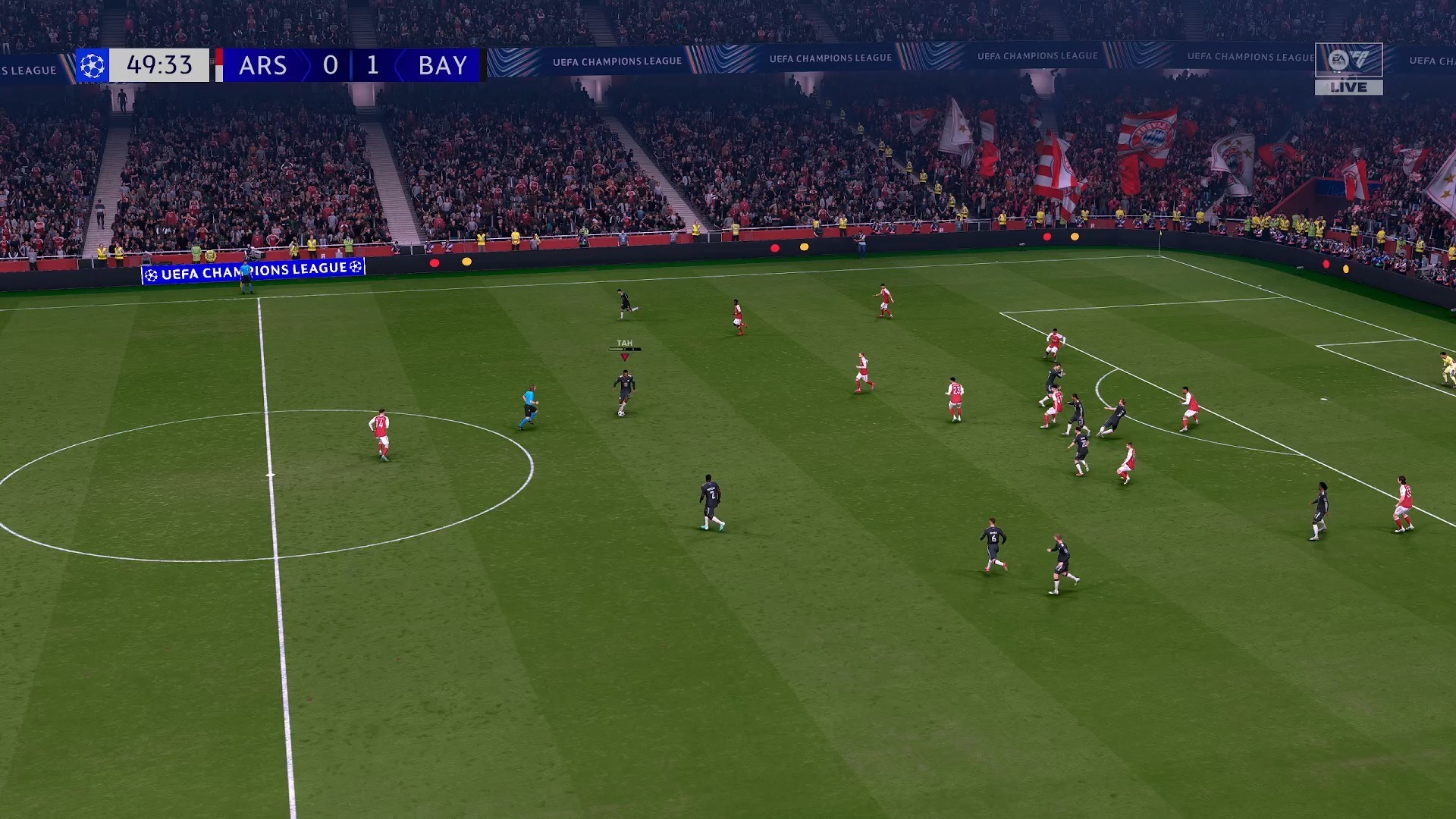 开云娱乐-莫兰特被禁赛后首现身