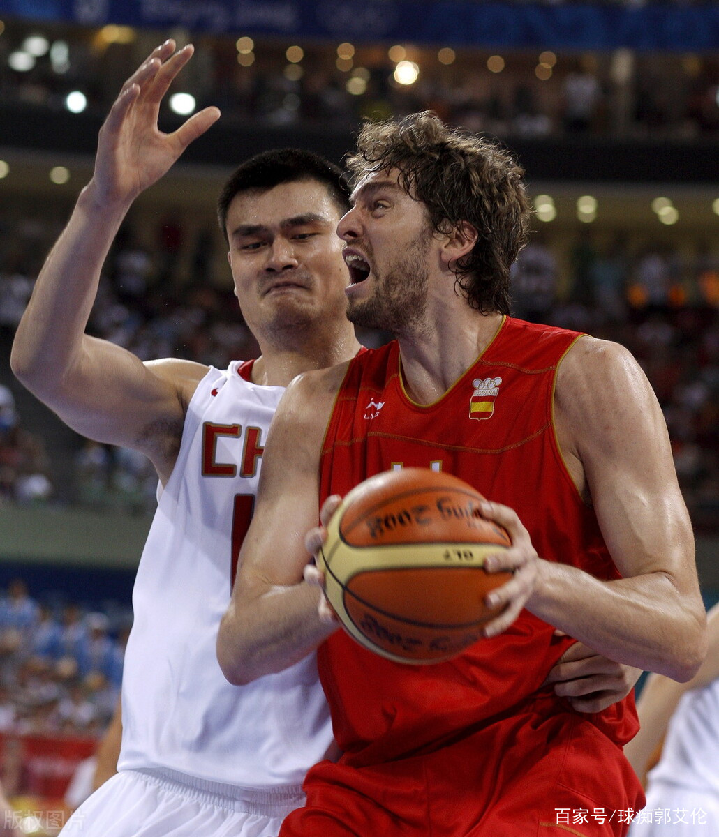 开云入口-国际米兰训练开放日，今晚回应争议引欢呼，CBA季后赛在即，阵容厚度经受考验