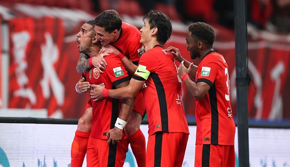 开云-清晨上海海港备战德国杯，状态回暖细节曝光，态度坚定，轮换策略成焦点