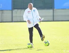 kaiyun-那不勒斯训练开放日，今夜止住颓势引欢呼，西甲在即，阵容厚度经受考验