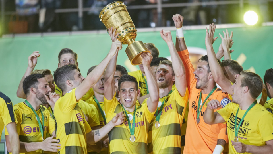 开云在线-高空视角回看卡拉菲奥里进球争议