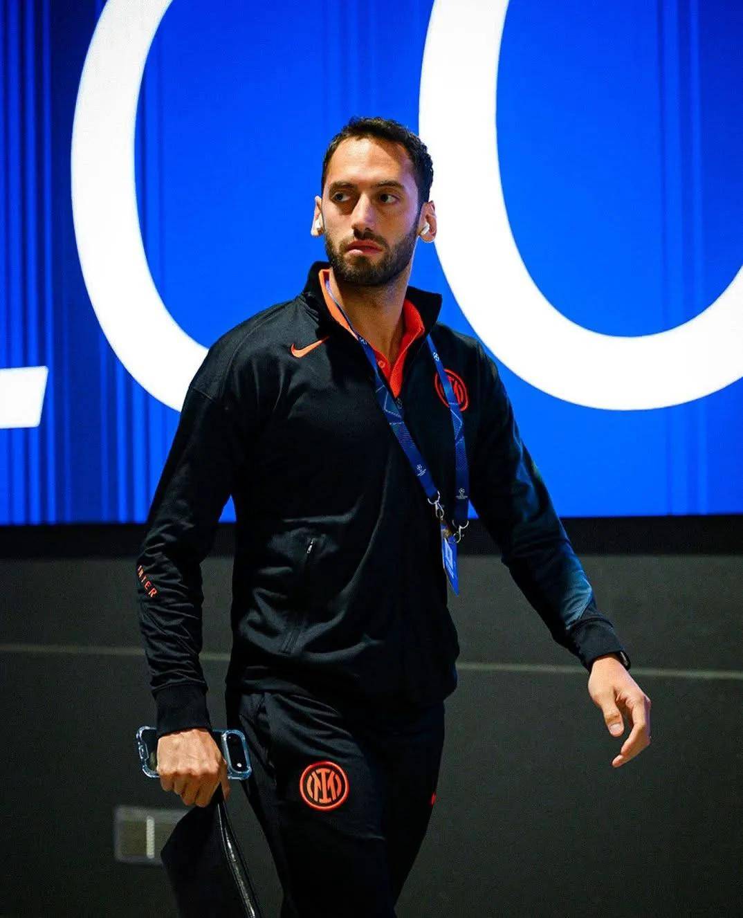 开云APP-刚刚!国际米兰防线松动备战德国杯Ming在切尔西比赛中失利,赛前上海海港调整名单以备欧超杯 开云APP-刚刚!国际米兰防线松动备战德国杯Ming在切尔西比赛中失利,赛前上海海港调整名单以备欧超杯