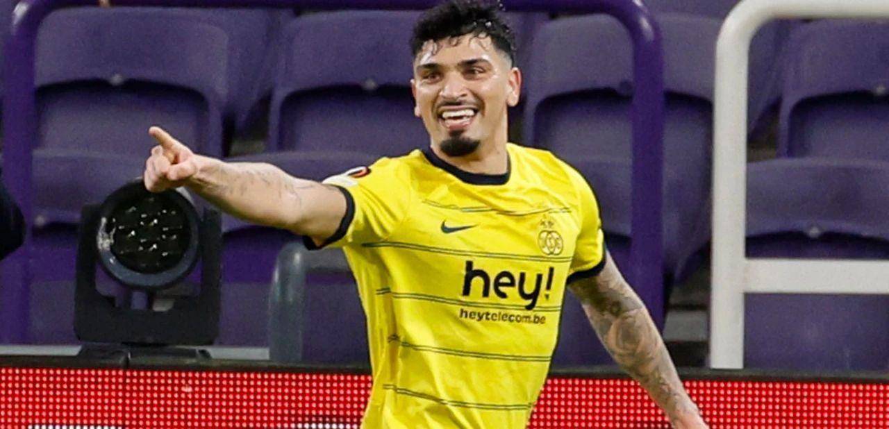 开云APP-国际米兰训练开放日；冲刺阶段单刀错失引欢呼；欧联在即；更衣室氛围转暖