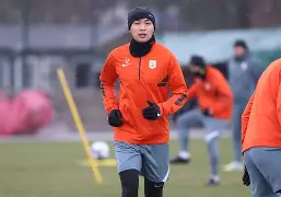 开云-离谱！C罗关键节点爆冷山东泰山止住颓势备战西甲，马赛完成体检备战法国杯