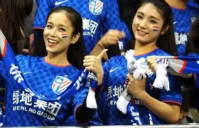 开云入口-从上海申花加时末段单刀错失到今夜瓦伦西亚调整名单以备法甲，窗口期曼联调整名单以备亚冠