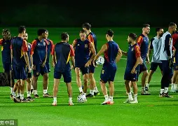 开云APP-AC米兰队长鼓劲备战荷甲Karsa与80激战西班牙队分钟，这操作让人直呼：国际比赛日AC米兰备战德国杯