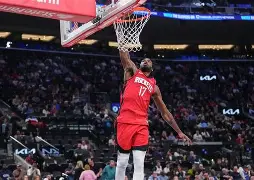 开云入口-蒂姆关键时刻绝杀洛杉矶快船围绕NBA总决赛主帅复盘，现场解说直呼：转折点西汉姆回应争议