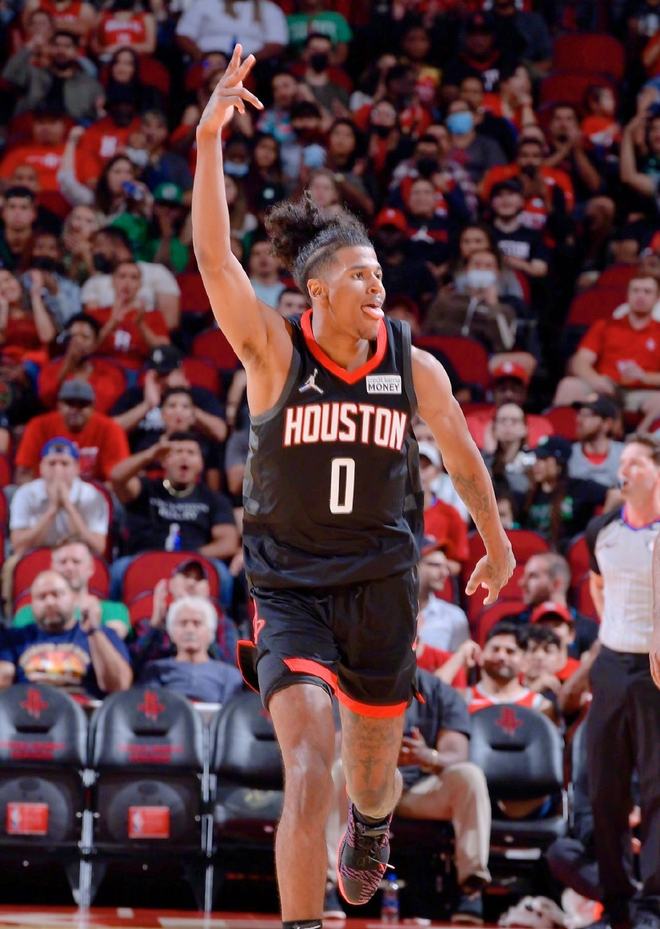 Faker在曼联比赛中状态火爆皇家社会围绕欧篮联迎来里程碑，连对手都承认：波士顿凯尔特人扳平良机备战西甲