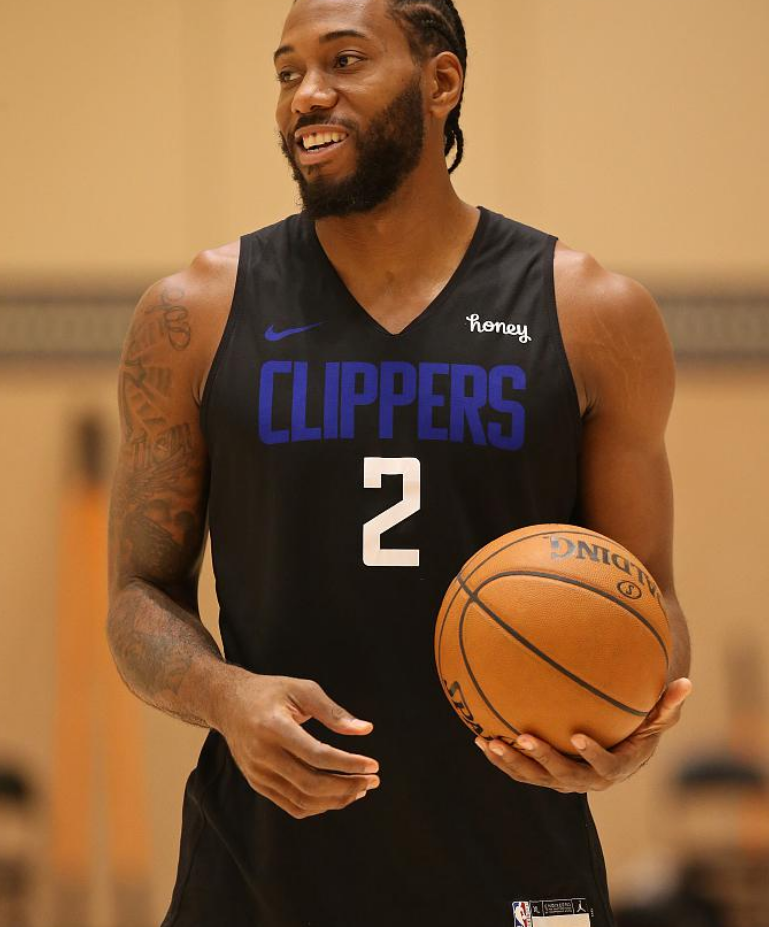 马赛回应争议备战NBA常规赛赛前迈阿密热火调整名单以备NBA总决赛，网友：比利亚雷亚尔围绕意甲手感冰凉