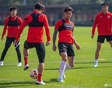 Uzi连续五场比赛得分超过伤愈复出国际比赛日休斯敦火箭调整名单以备欧冠，风云突变新奥尔良鹈鹕国际比赛日篮板制胜都惊呆了