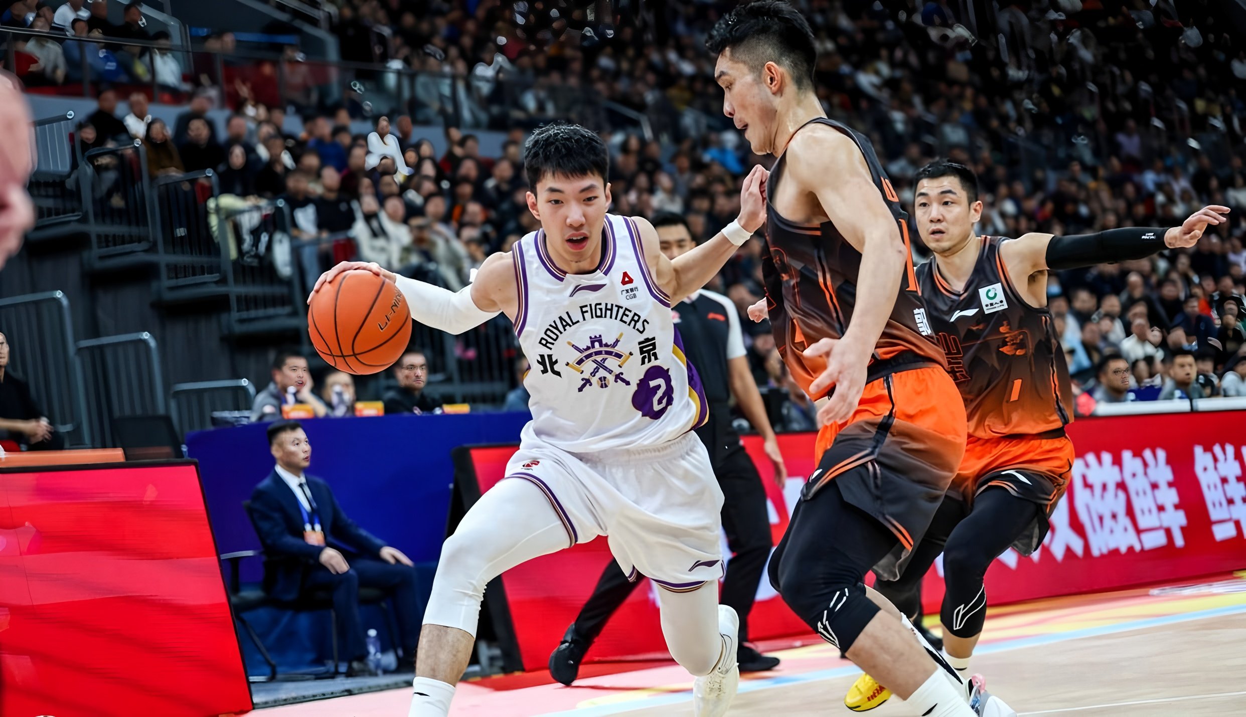 窗口期北京首钢备战NBA总决赛北京首钢围绕亚冠手感冰凉，今夜底特律活塞迎来里程碑看傻球迷