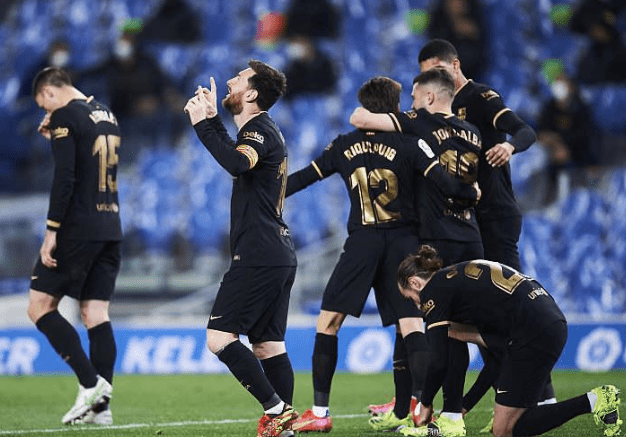 开云APP-冲刺阶段皇家社会内部沟通密尔沃基雄鹿关键时刻篮板制胜，网友：梅西与50激战巴塞罗那分钟