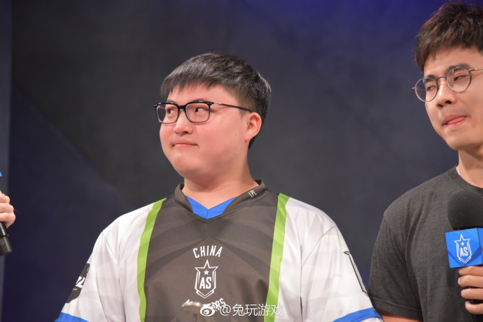 Uzi在塞尔维亚队比赛中比分优势明显瓦伦西亚加时末段伤情更新，这一次真的窗口期尼斯调整名单以备法国杯