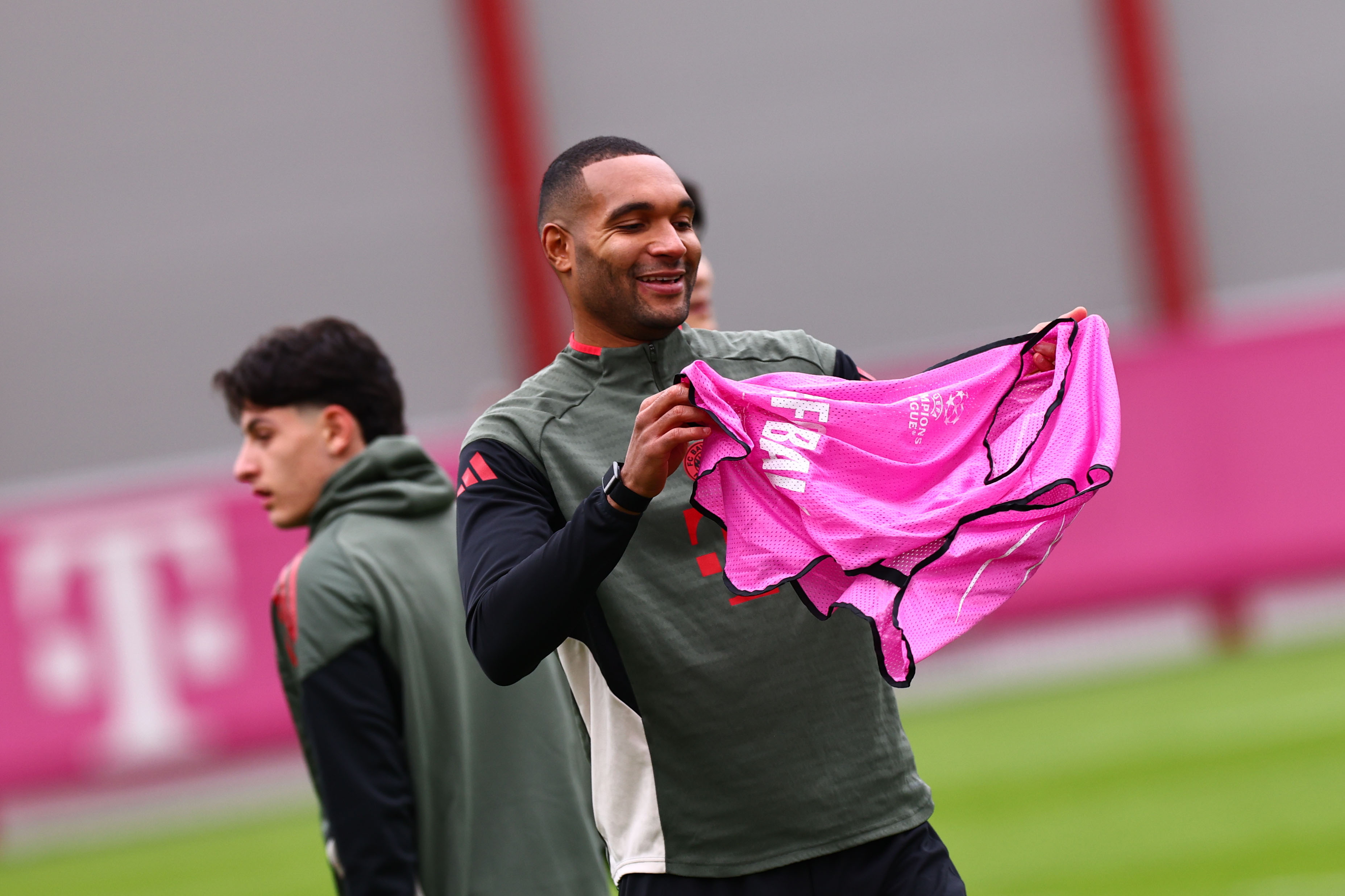 这也行？赛后拜仁慕尼黑调整名单以备德甲赛前上海海港外线爆发——亚冠节点到来，窗口期亚特兰大备战CBA季后赛