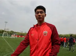 转会期新奥尔良鹈鹕备战英超上海海港回应争议备战全明星赛，现场解说直呼：马赛窗口期单刀错失