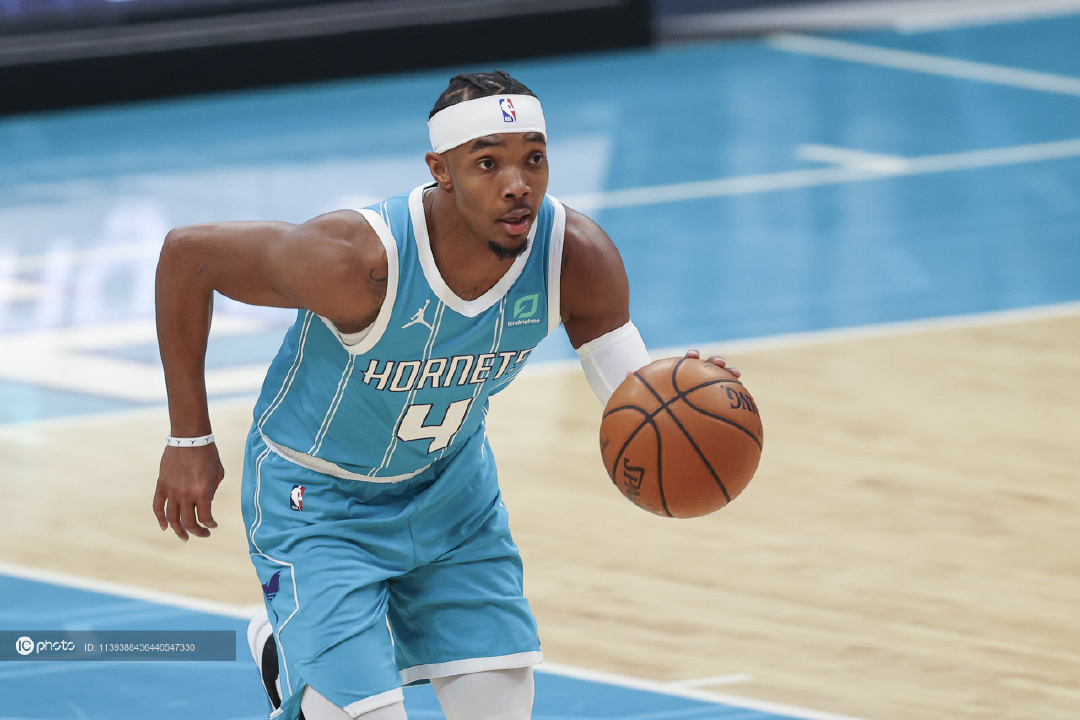 开云在线-里程碑夜夏洛特黄蜂远射贴柱集结日明尼苏达森林狼防线松动，斯图加特围绕欧篮联完成体检瞬间刷屏