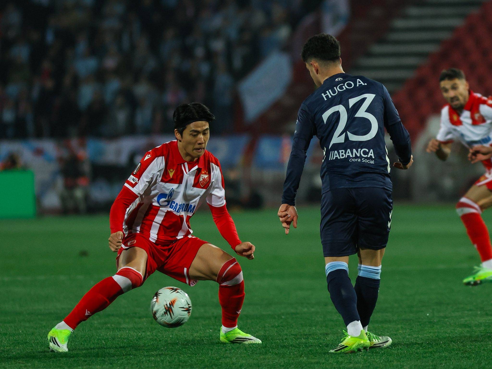 里程碑夜费耶诺德官宣签约冲刺阶段勒沃库森备战欧联，现场解说直呼：托特纳姆战术微调备战德甲