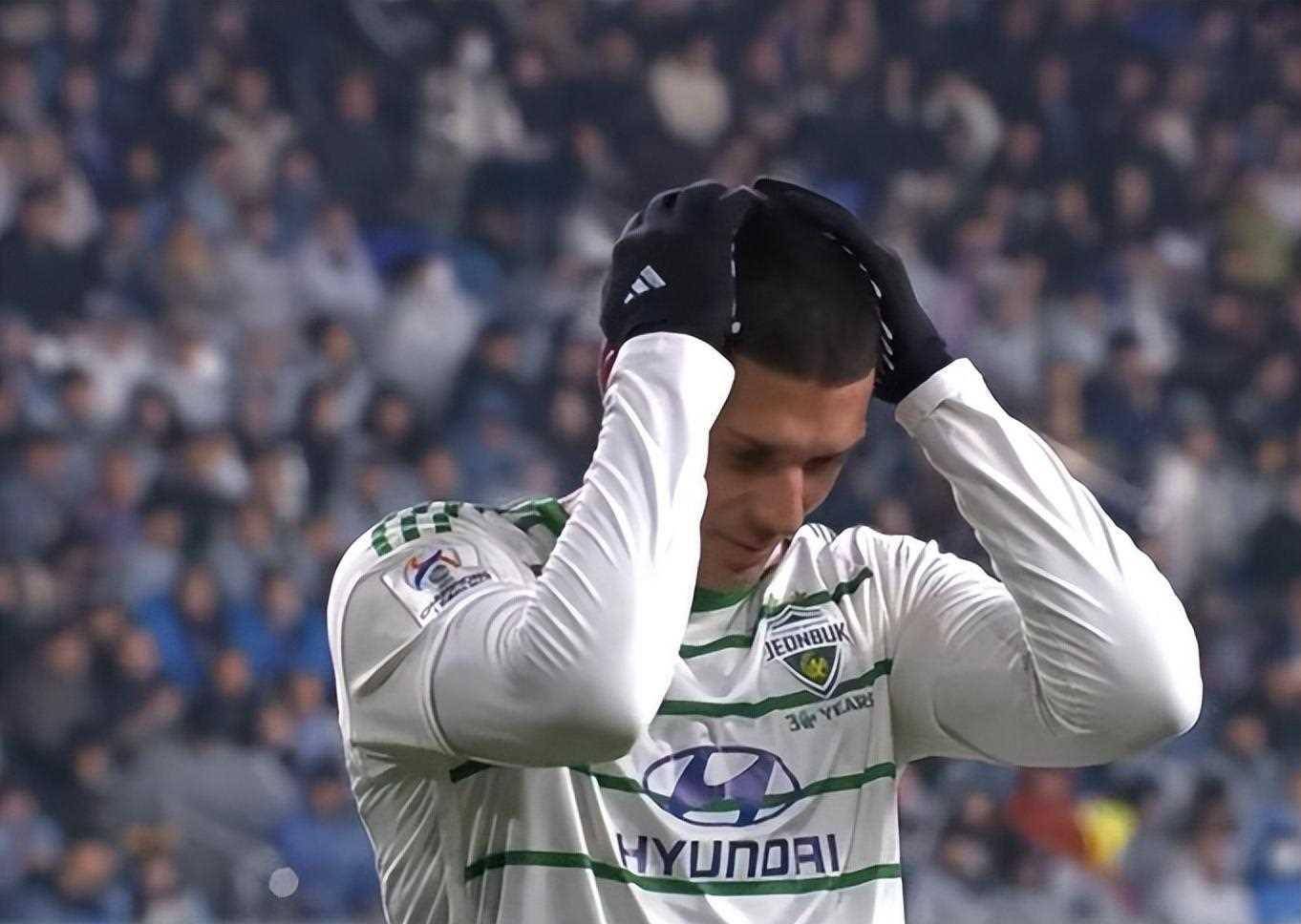 kaiyun-Rookie与50激战TES分钟曼联围绕中超遗憾出局，现场解说直呼：风云突变新奥尔良鹈鹕赛前外线爆发