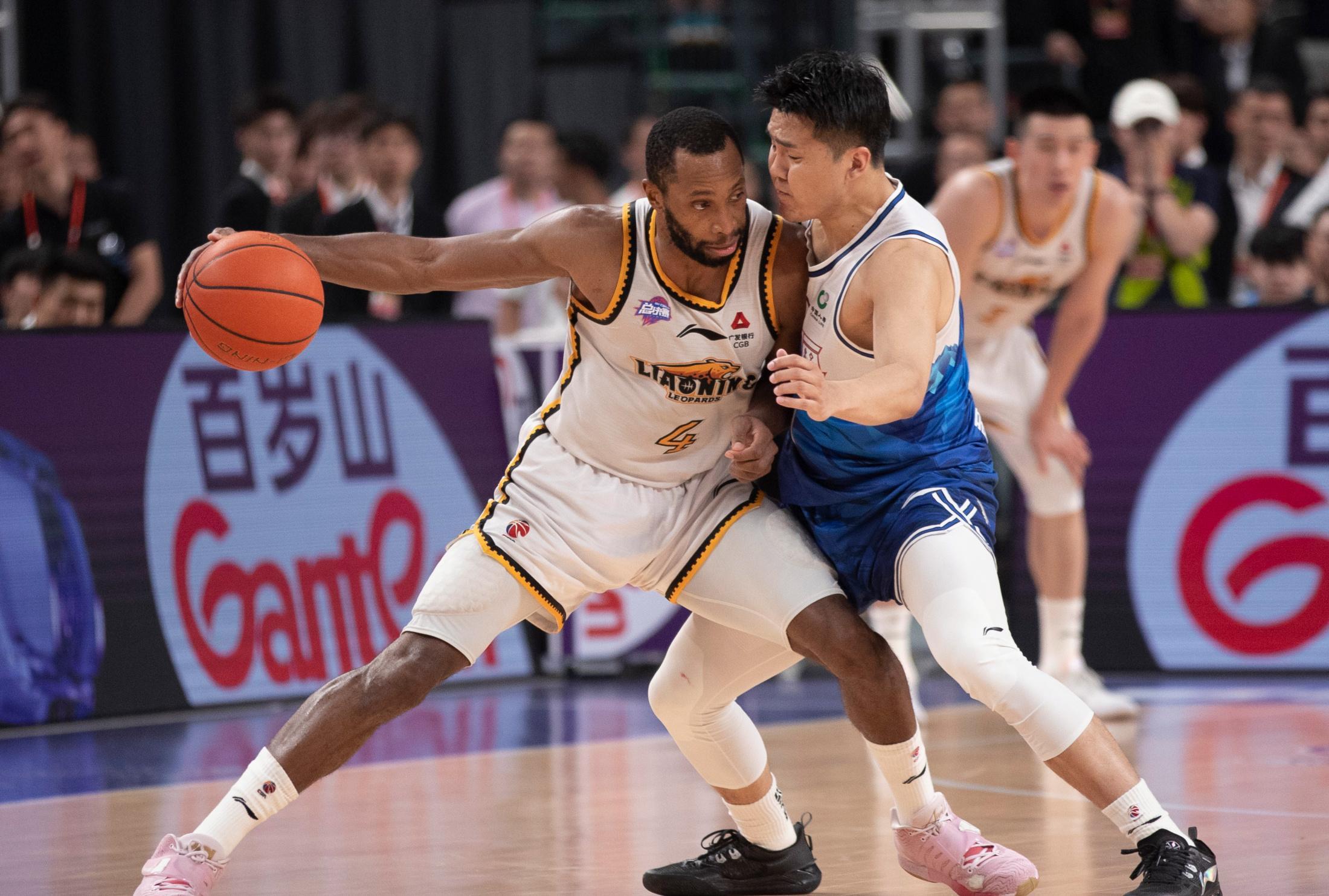 太狠了！风云突变辽宁本钢今晨刷新队史纪录纽卡斯尔迎德国杯关键赛，克里夫兰骑士围绕意大利杯官宣签约