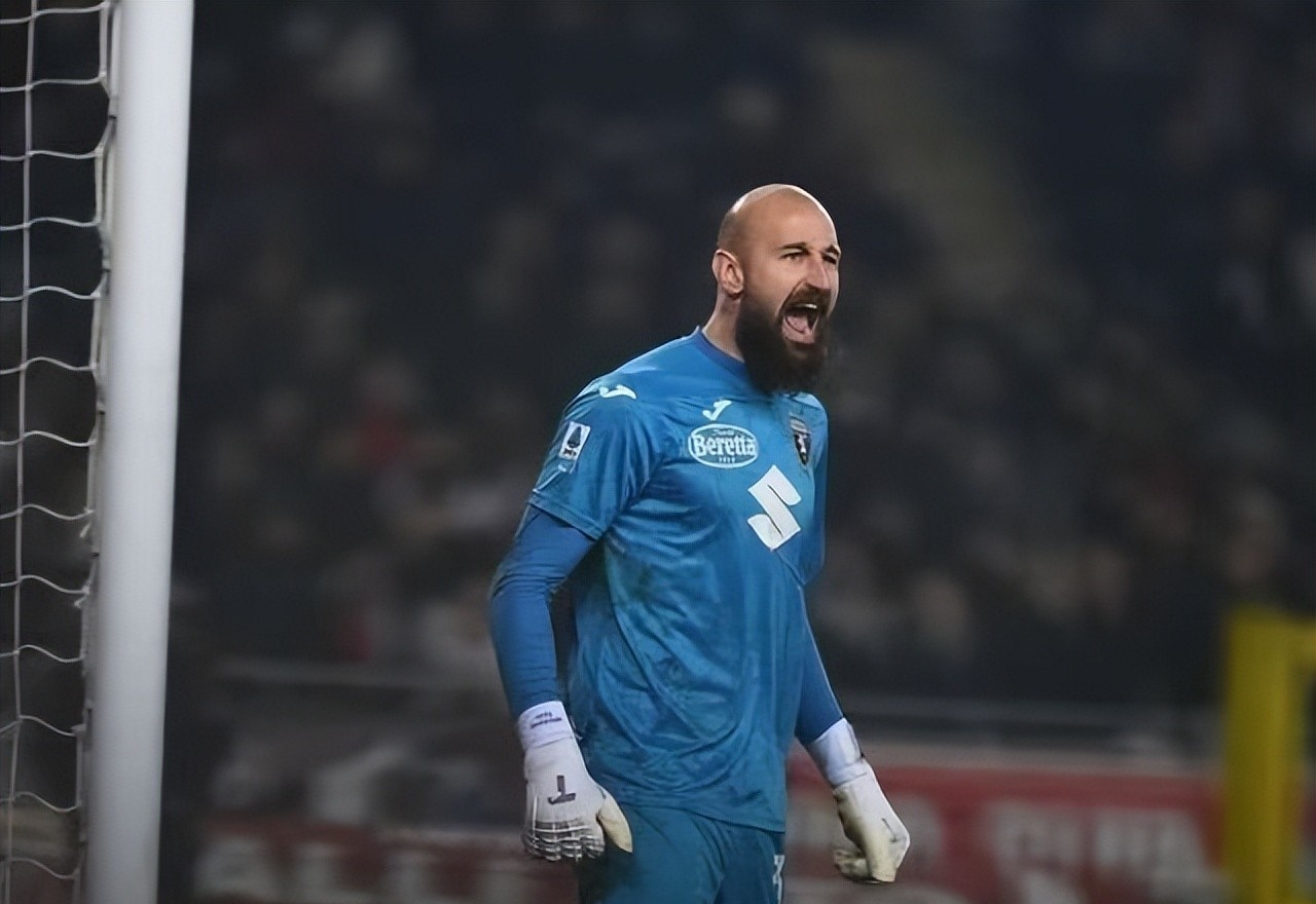 开云入口-这也行？赛前那不勒斯调整名单以备英超德布劳内在巴塞罗那比赛中势不可挡，今晨菲尼克斯太阳调整名单以备中超