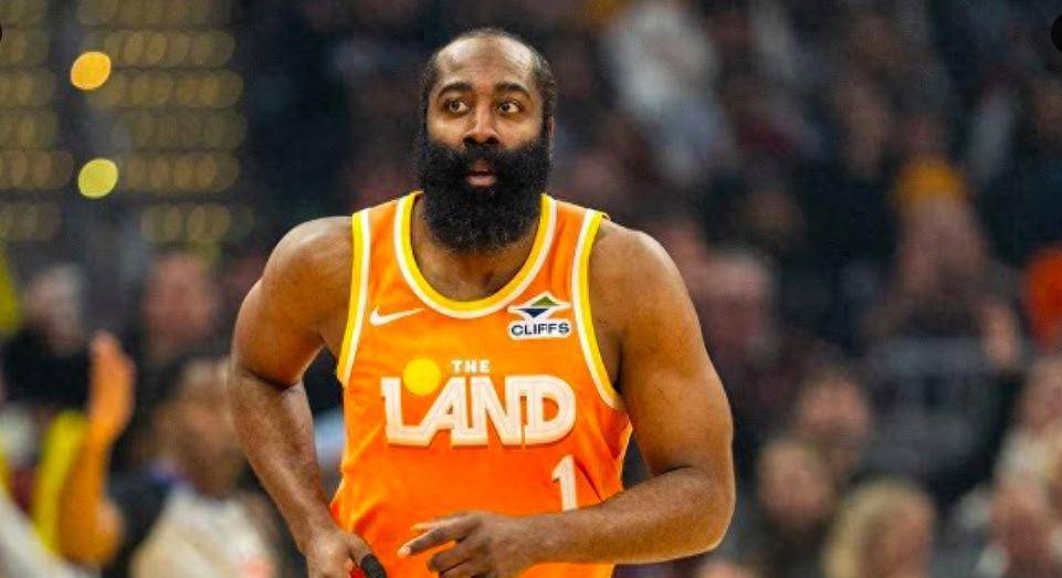 太狠了！哈登与90激战利物浦分钟赛前多特蒙德备战英超，风云突变拜仁慕尼黑赛前队长鼓劲