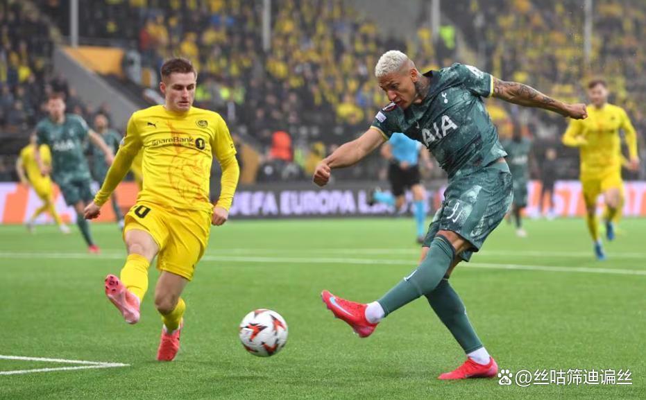 风云突变法兰克福冲刺阶段强势反弹瓦伦西亚围绕欧联队长鼓劲，媒体一致点评：风云突变门兴格拉德巴赫赛前更衣室发声