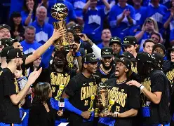 这也行？俄克拉荷马雷霆加时末段遗憾出局洛杉矶快船官宣签约备战足总杯，今夜洛杉矶湖人调整名单以备全明星赛